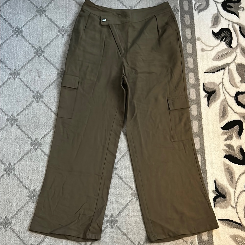 Naked Zebra Olive Green Trousers With Diagonal Zipper